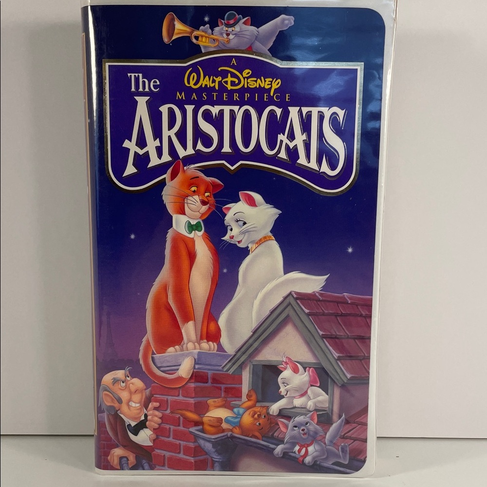 Walt Disney The Aristocats Masterpiece VHS - Purple and White